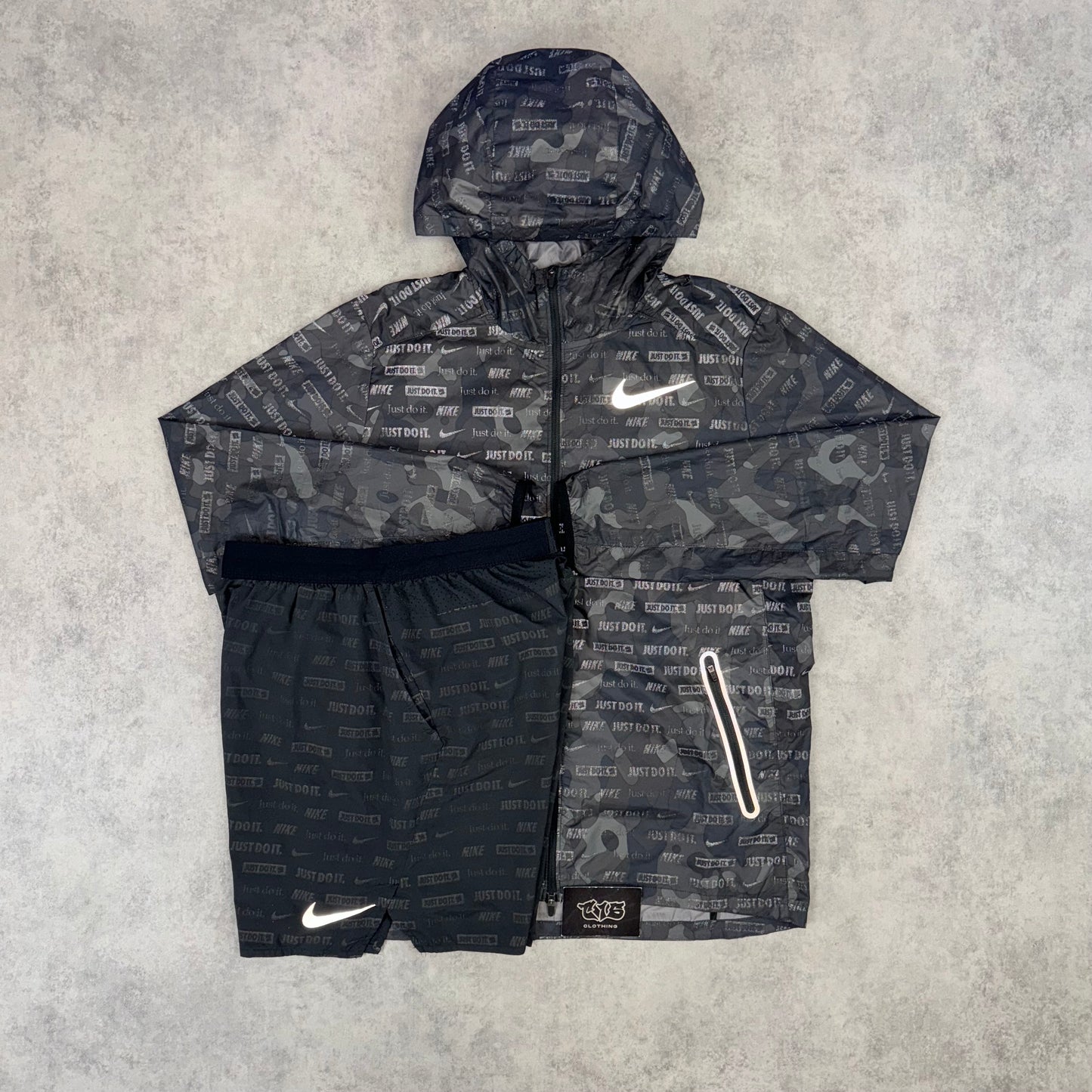 Nike Reflective Shield Windrunner + 7” Challenger Set - Black Camo