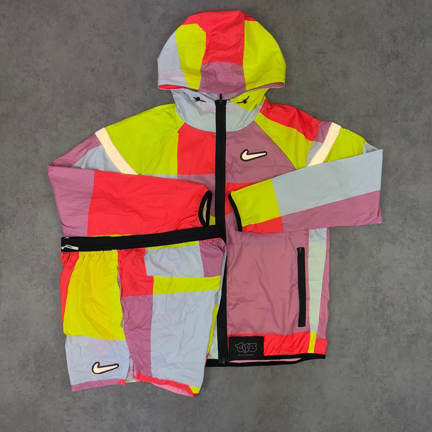 Nike Wildrun Patchwork Windrunner + 5” Flex Stride Shorts Set - Crimson Panel