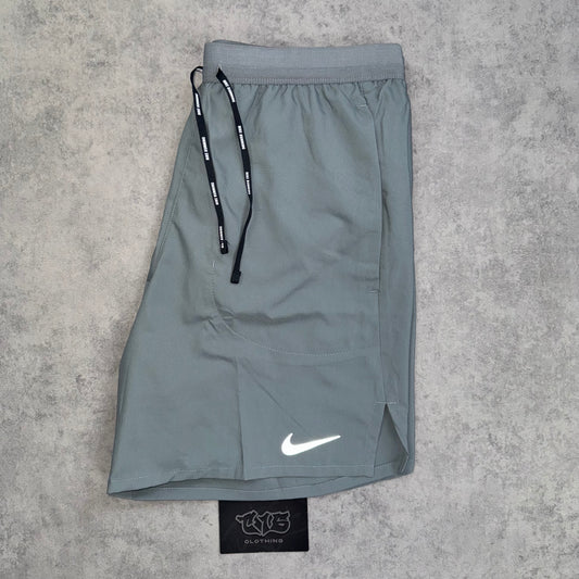 Nike Flex Stride 7” Shorts - Grey